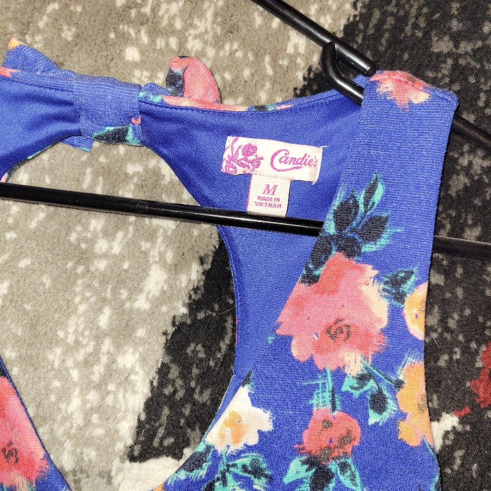 Dress - Picture 5 of 7